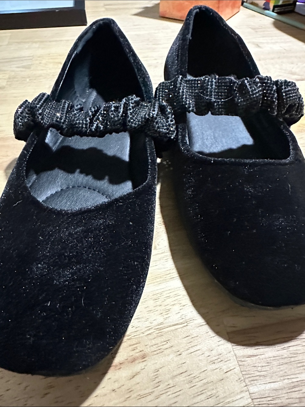 Kenneth Cole Black Velvet Elema Jewel Mary Jane Flats with Beaded Strap - Picture 4 of 4